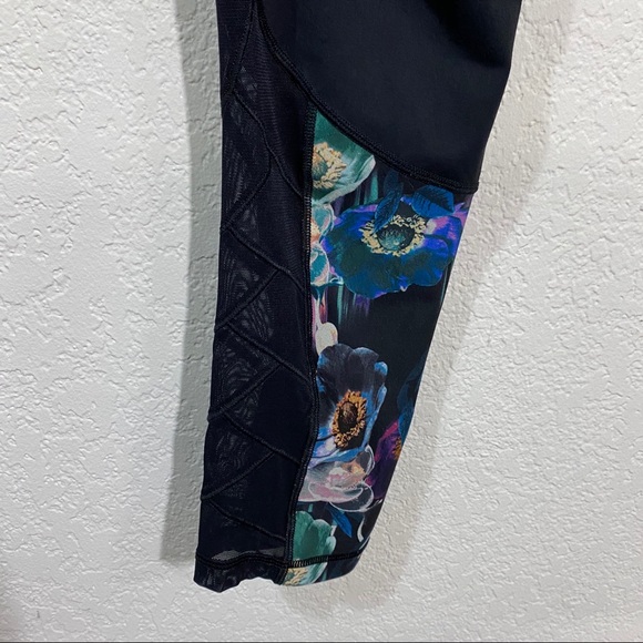 CALIA floral and black leggings - Picture 3 of 4
